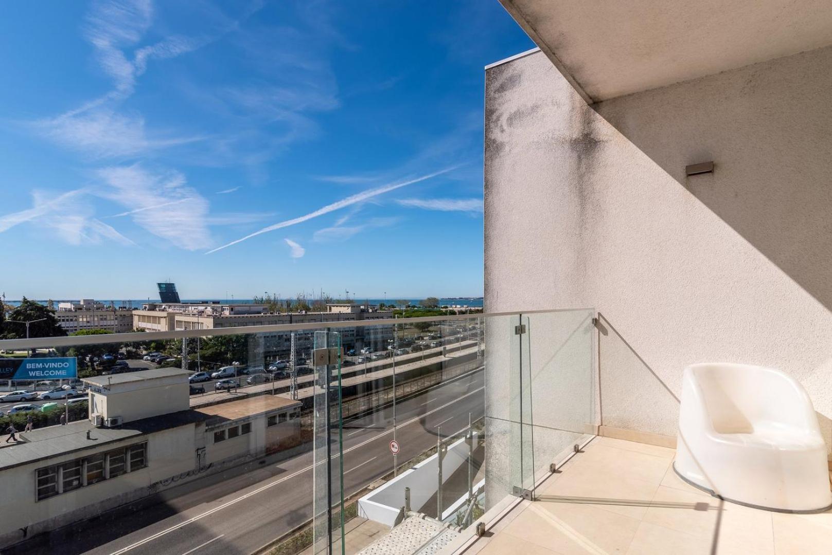 Apartament Guestready - Alges Apt With Stunning Rooftop Pool Zewnętrze zdjęcie